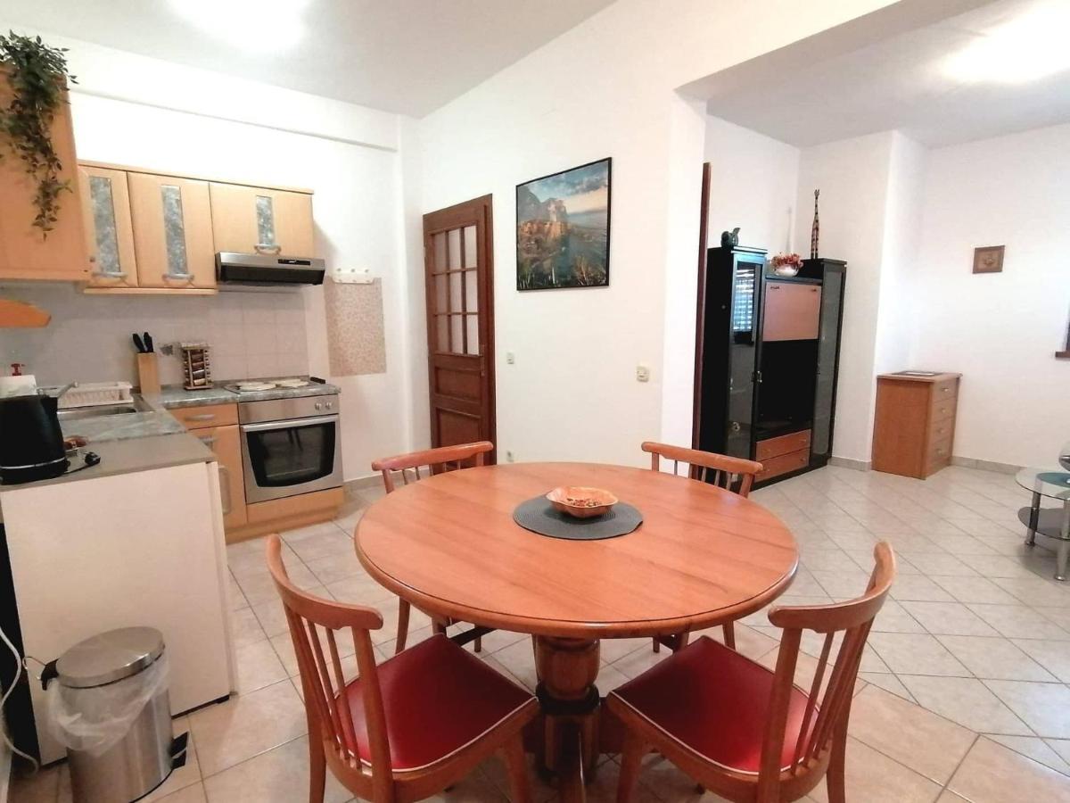 Anita Apartman *